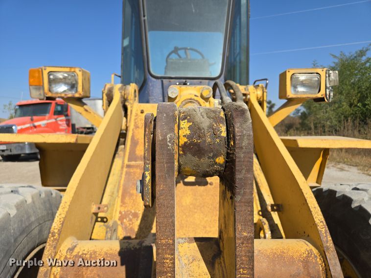 image for item EE8588 1995 Komatsu  WA180-1 wheel loader