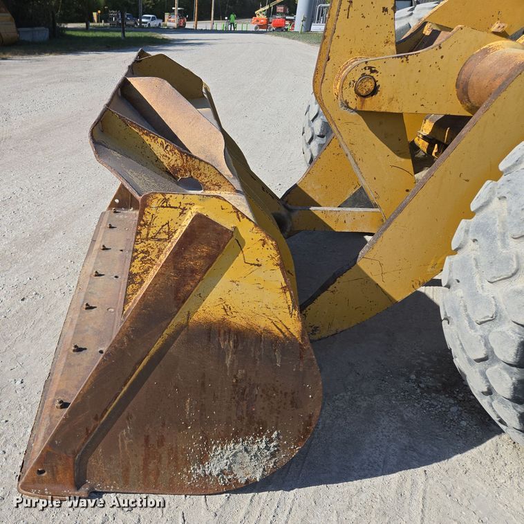 image for item EE8588 1995 Komatsu  WA180-1 wheel loader