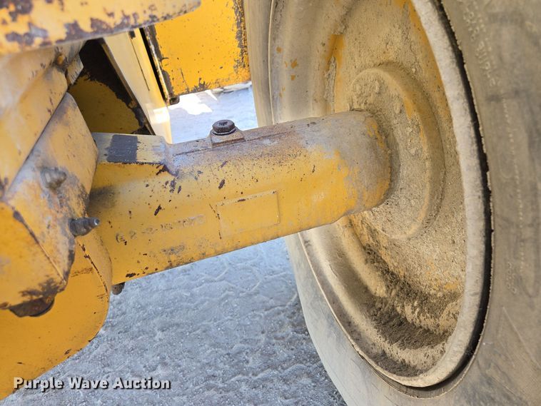 image for item EE8588 1995 Komatsu  WA180-1 wheel loader