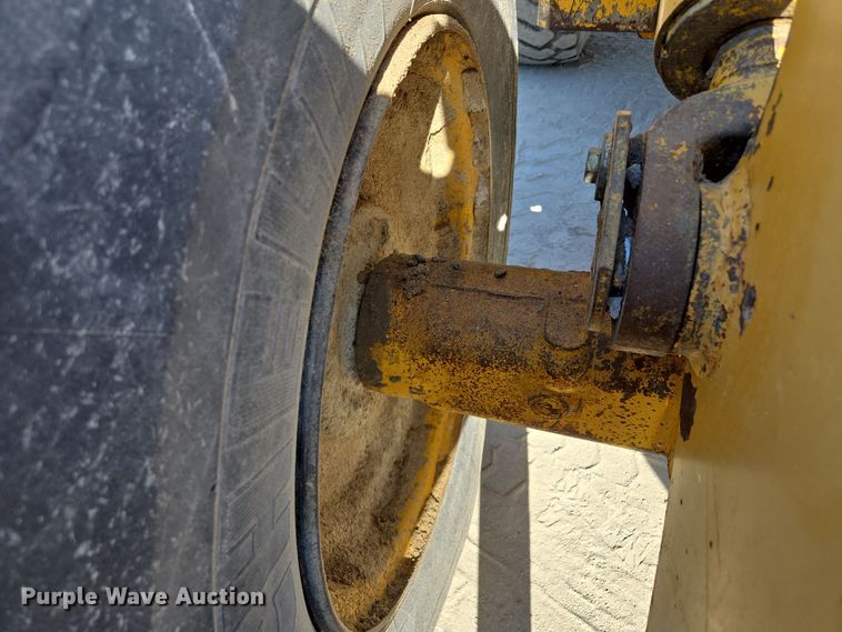 image for item EE8588 1995 Komatsu  WA180-1 wheel loader