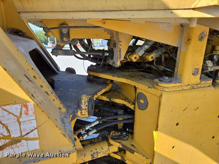 image for item EE8588 1995 Komatsu  WA180-1 wheel loader