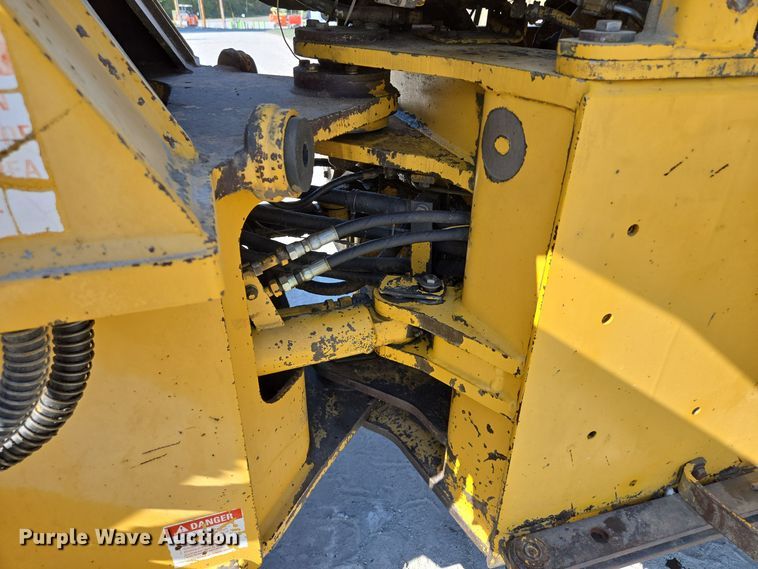 image for item EE8588 1995 Komatsu  WA180-1 wheel loader
