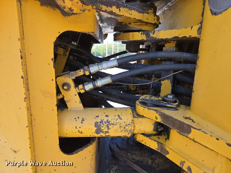 image for item EE8588 1995 Komatsu  WA180-1 wheel loader