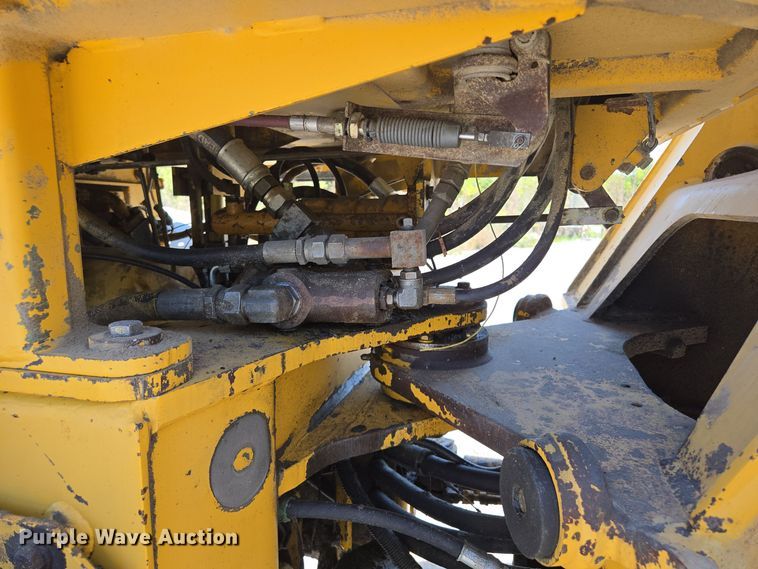 image for item EE8588 1995 Komatsu  WA180-1 wheel loader