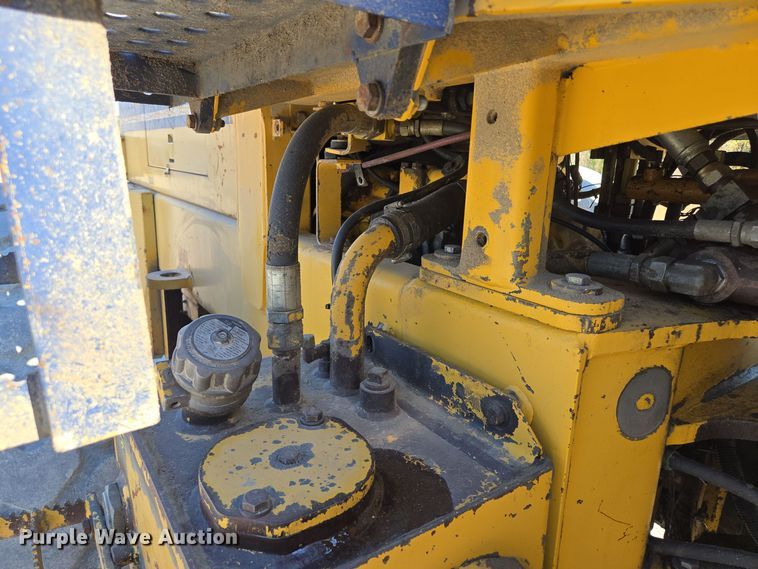 image for item EE8588 1995 Komatsu  WA180-1 wheel loader