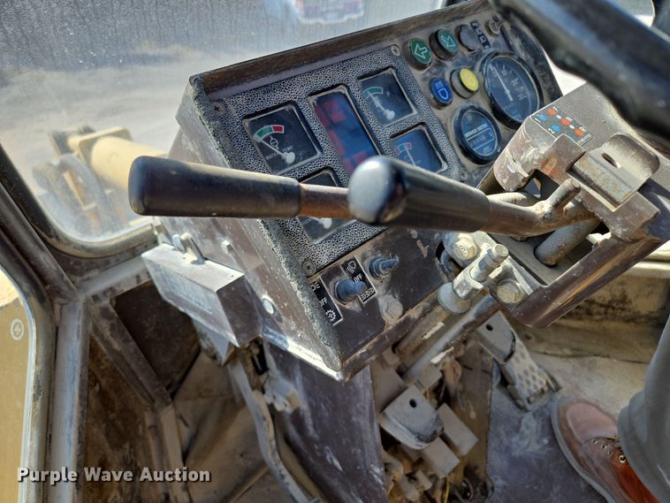 image for item EE8588 1995 Komatsu  WA180-1 wheel loader