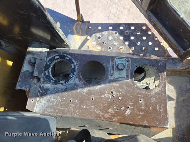 image for item EE8588 1995 Komatsu  WA180-1 wheel loader