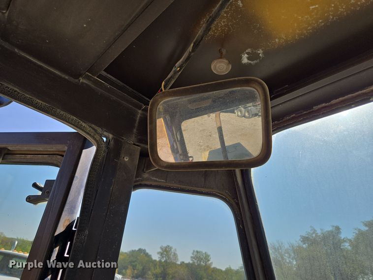 image for item EE8588 1995 Komatsu  WA180-1 wheel loader