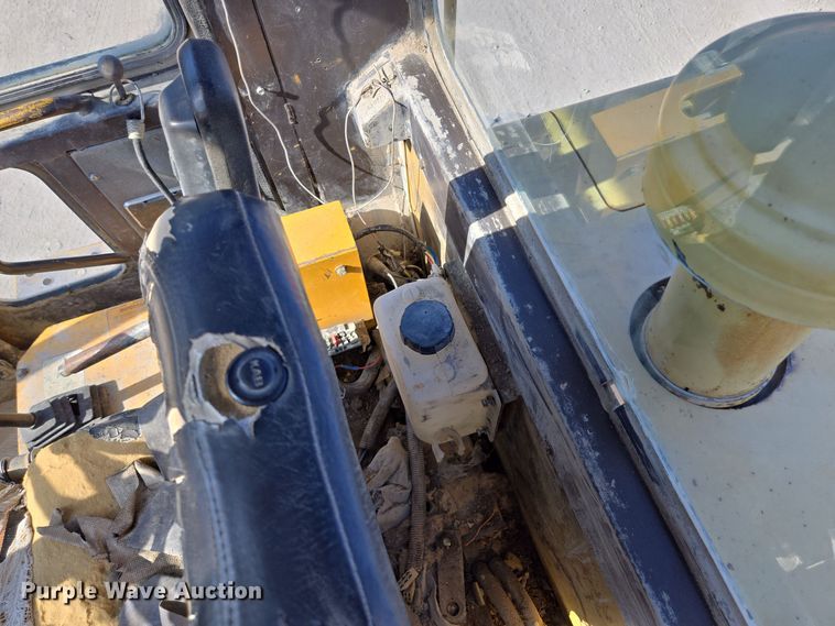 image for item EE8588 1995 Komatsu  WA180-1 wheel loader