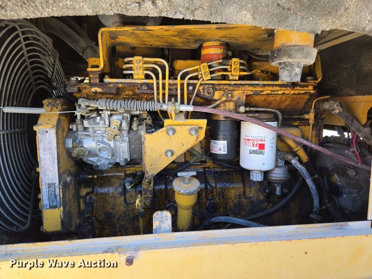 image for item EE8588 1995 Komatsu  WA180-1 wheel loader