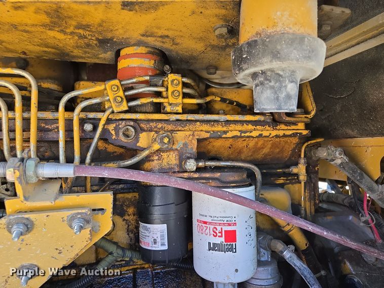 image for item EE8588 1995 Komatsu  WA180-1 wheel loader