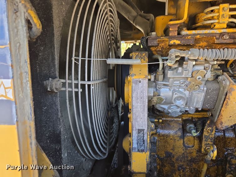 image for item EE8588 1995 Komatsu  WA180-1 wheel loader