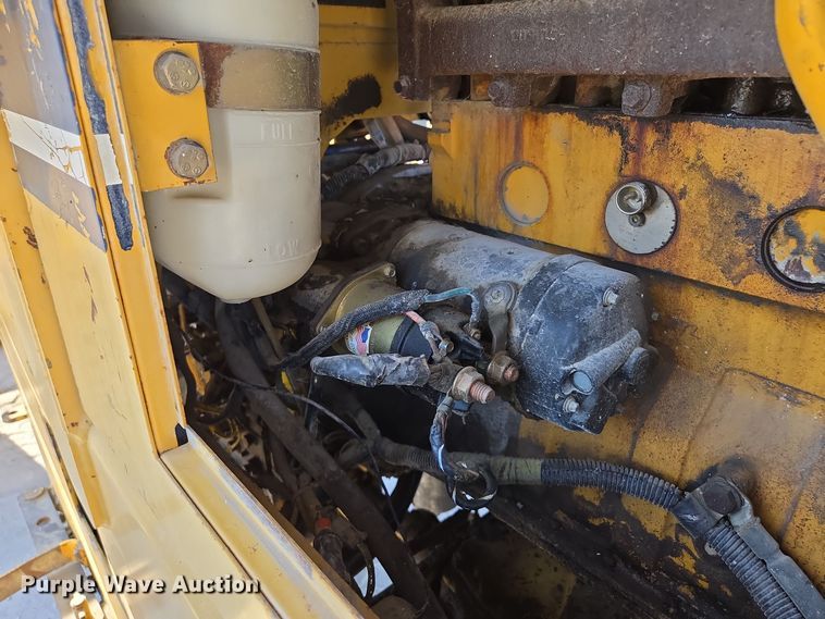 image for item EE8588 1995 Komatsu  WA180-1 wheel loader