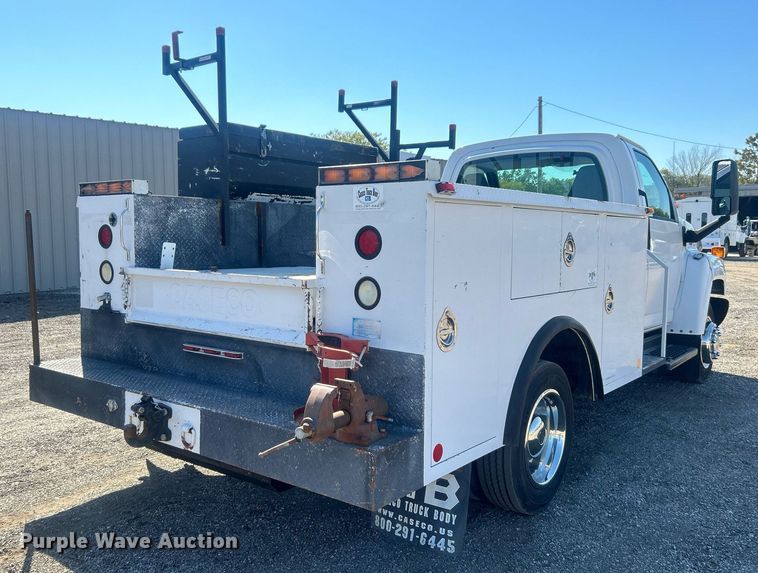 image for item EG1107 2008 GMC C5500 utility / service truck