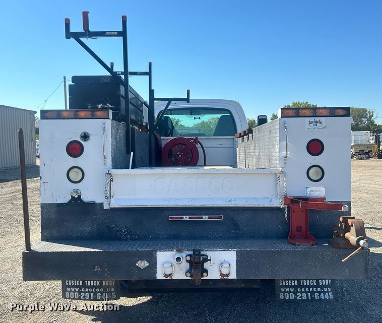 image for item EG1107 2008 GMC C5500 utility / service truck