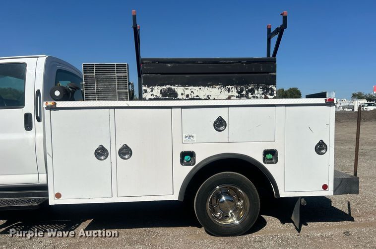 image for item EG1107 2008 GMC C5500 utility / service truck