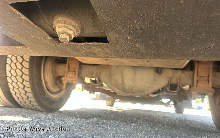 image for item EG1107 2008 GMC C5500 utility / service truck