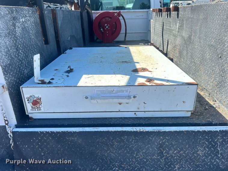 image for item EG1107 2008 GMC C5500 utility / service truck