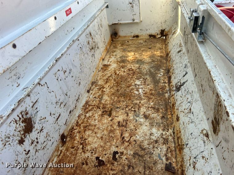 image for item EG1107 2008 GMC C5500 utility / service truck