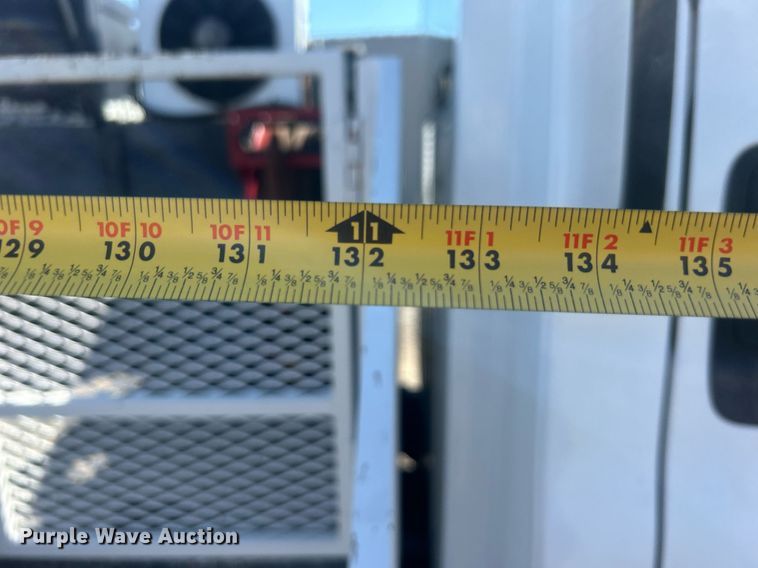 image for item EG1107 2008 GMC C5500 utility / service truck