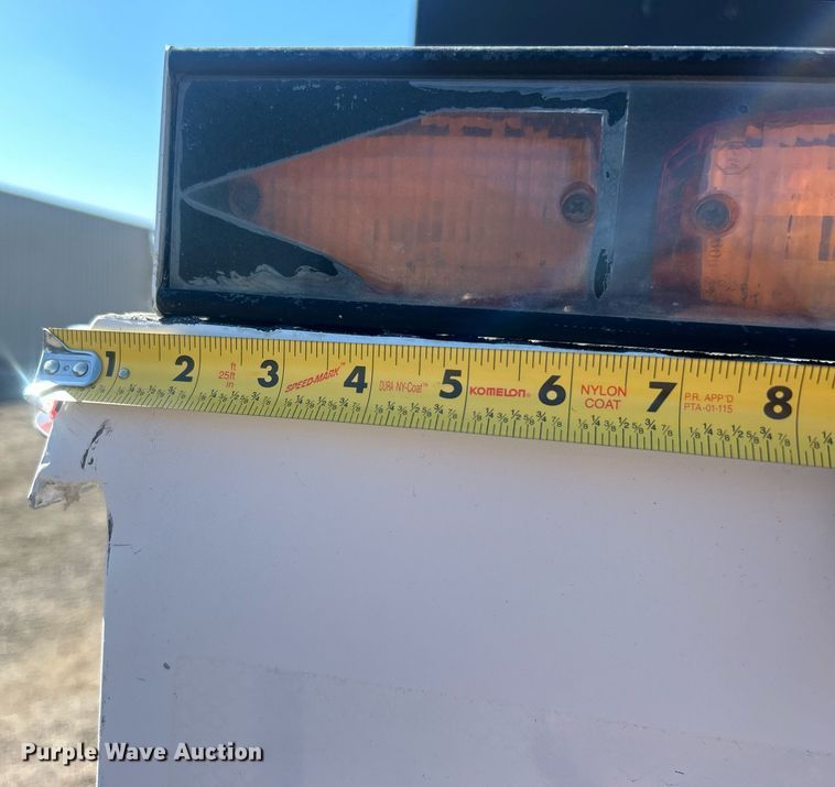 image for item EG1107 2008 GMC C5500 utility / service truck