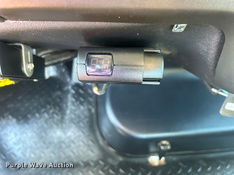 image for item EG1107 2008 GMC C5500 utility / service truck