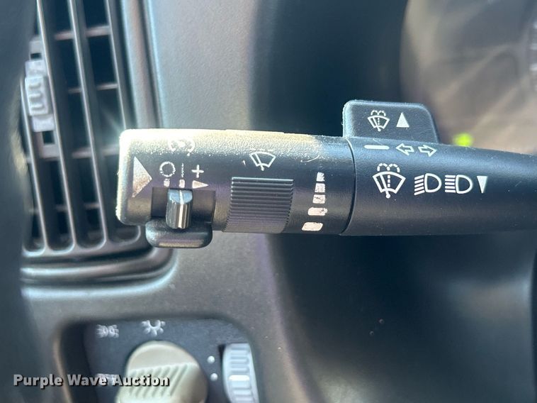 image for item EG1107 2008 GMC C5500 utility / service truck