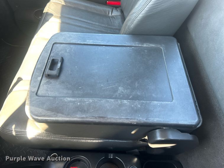 image for item EG1107 2008 GMC C5500 utility / service truck