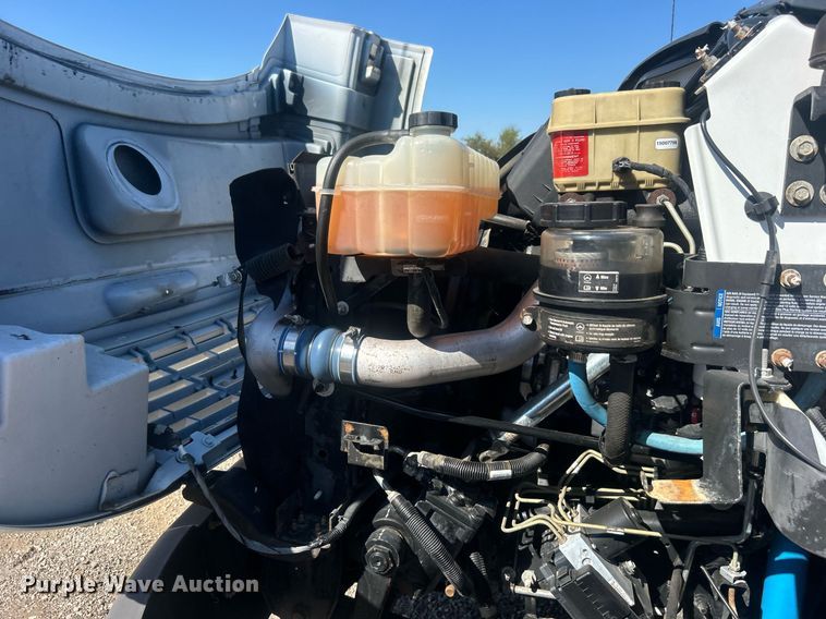 image for item EG1107 2008 GMC C5500 utility / service truck