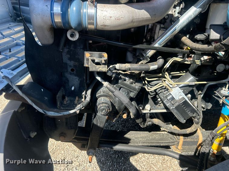 image for item EG1107 2008 GMC C5500 utility / service truck