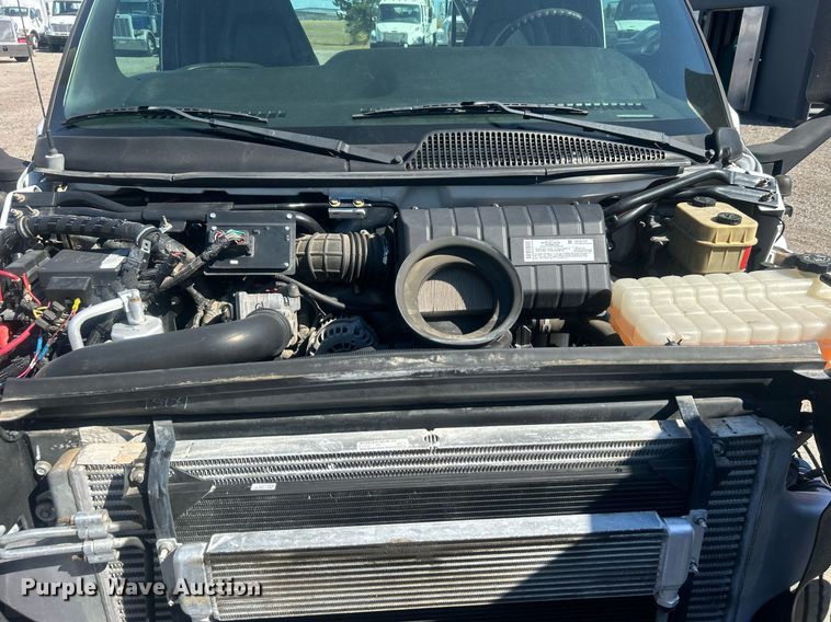 image for item EG1107 2008 GMC C5500 utility / service truck