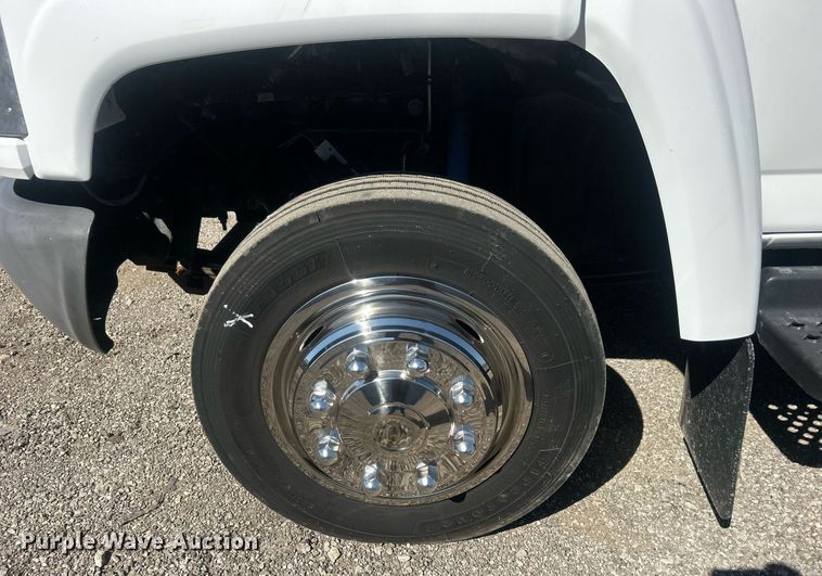 image for item EG1107 2008 GMC C5500 utility / service truck