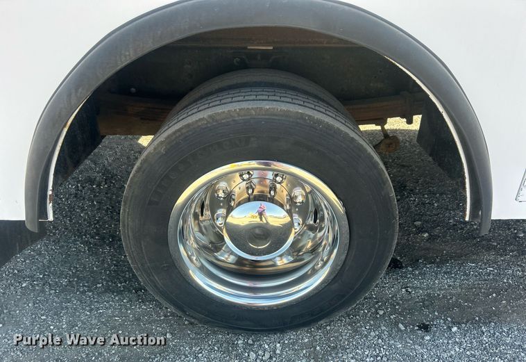 image for item EG1107 2008 GMC C5500 utility / service truck