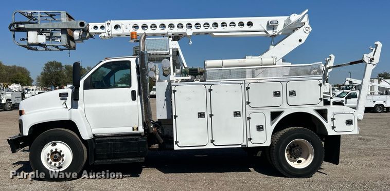 image for item EG1115 2009 GMC C8500 bucket truck