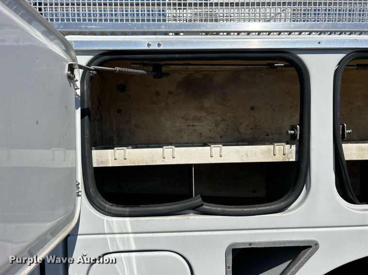 image for item EG1115 2009 GMC C8500 bucket truck