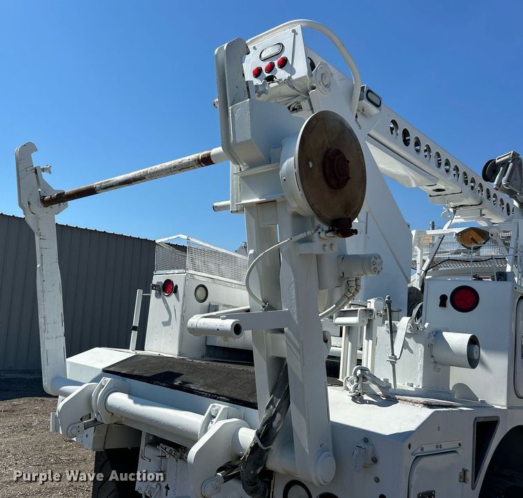 image for item EG1115 2009 GMC C8500 bucket truck