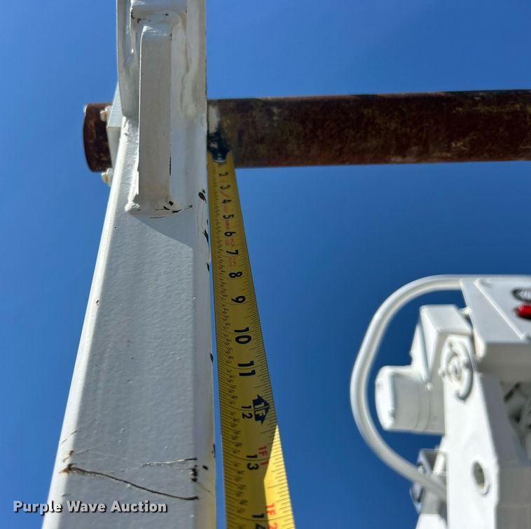 image for item EG1115 2009 GMC C8500 bucket truck