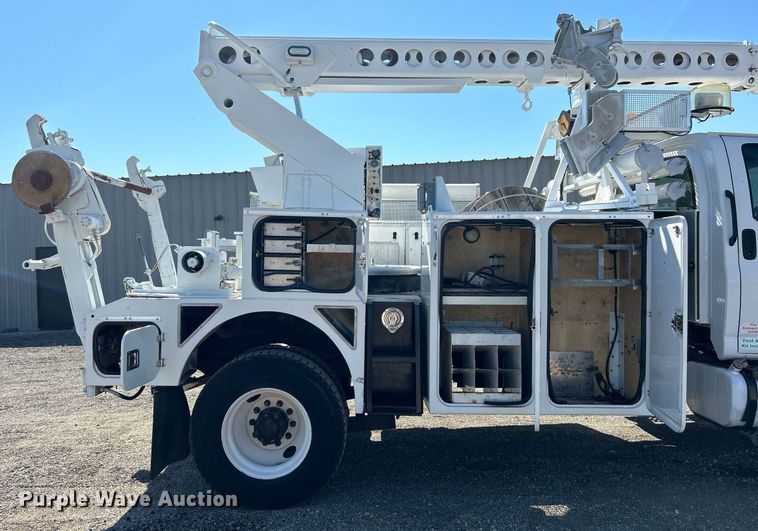 image for item EG1115 2009 GMC C8500 bucket truck