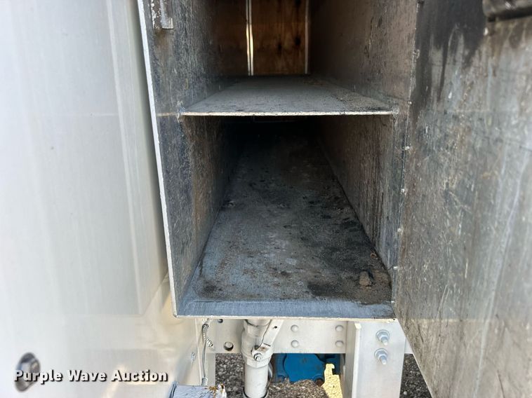 image for item EG1115 2009 GMC C8500 bucket truck