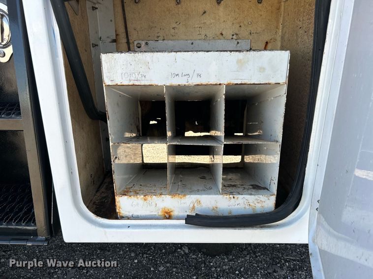 image for item EG1115 2009 GMC C8500 bucket truck