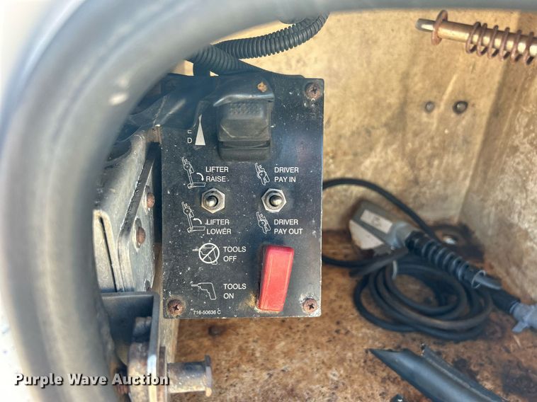 image for item EG1115 2009 GMC C8500 bucket truck