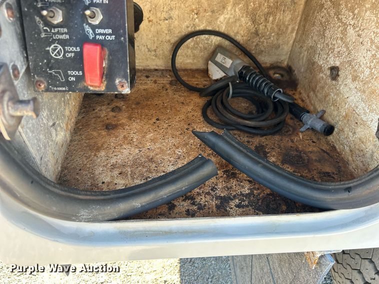 image for item EG1115 2009 GMC C8500 bucket truck