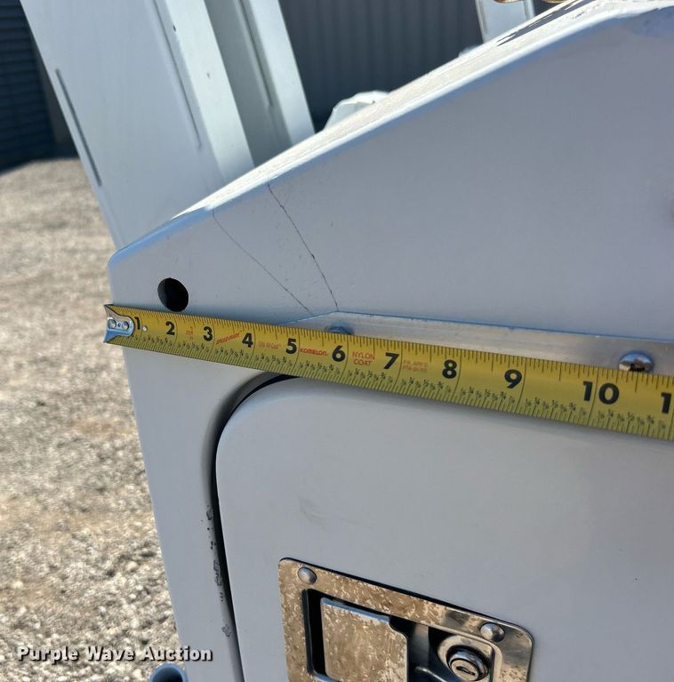 image for item EG1115 2009 GMC C8500 bucket truck