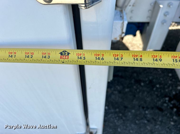 image for item EG1115 2009 GMC C8500 bucket truck