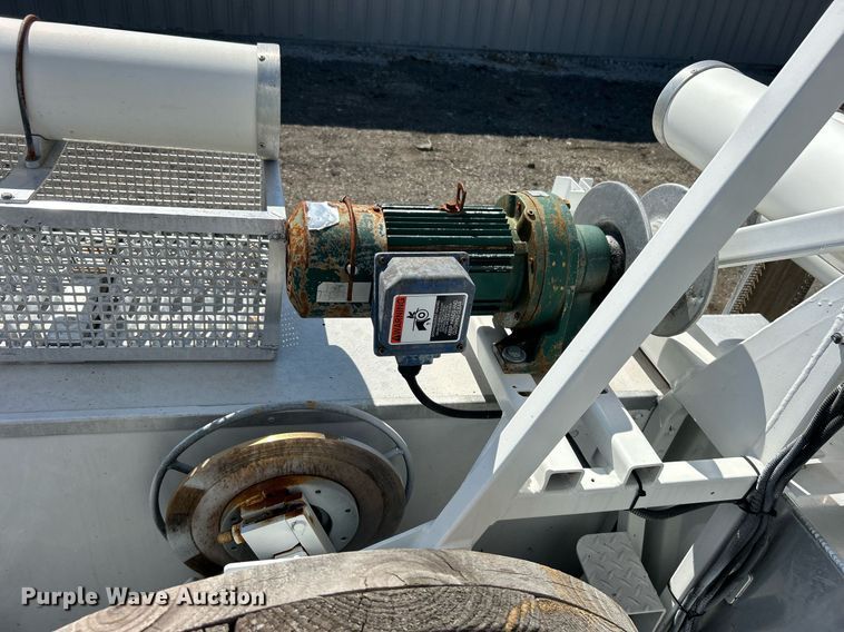 image for item EG1115 2009 GMC C8500 bucket truck