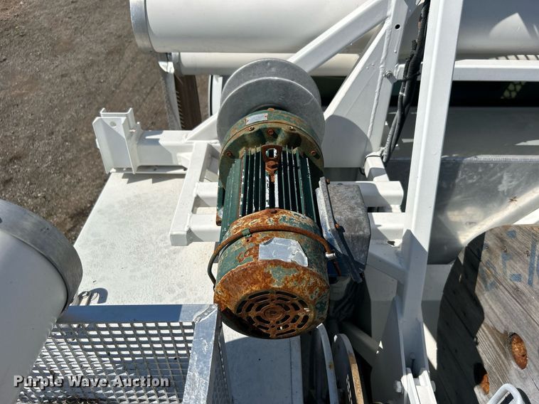 image for item EG1115 2009 GMC C8500 bucket truck