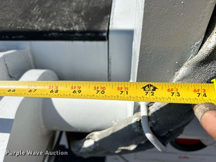 image for item EG1115 2009 GMC C8500 bucket truck