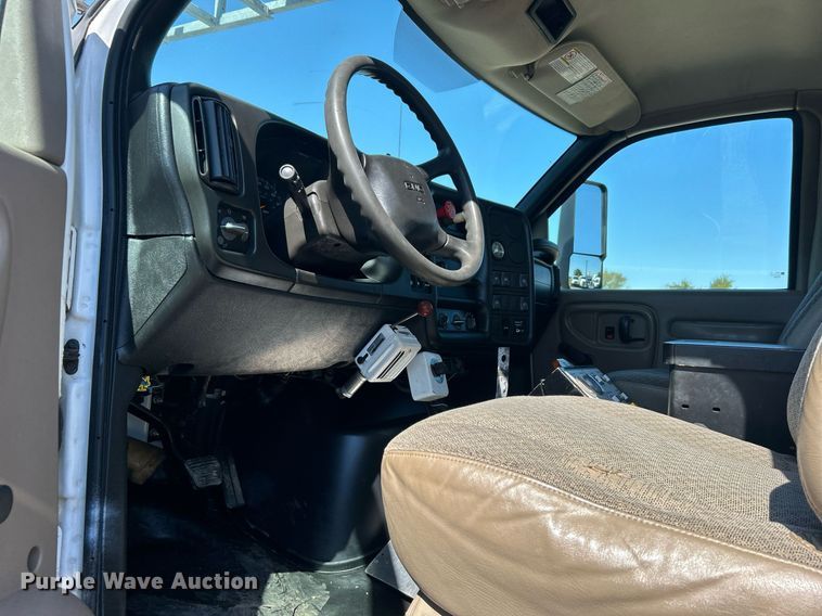 image for item EG1115 2009 GMC C8500 bucket truck