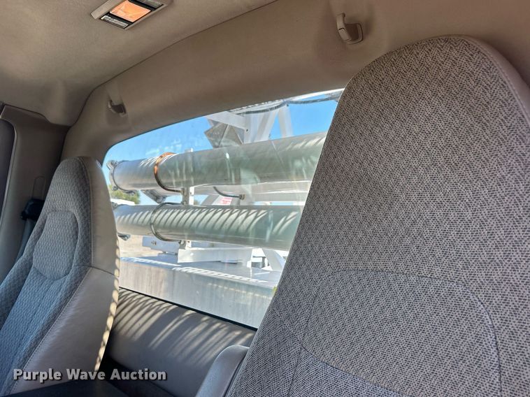 image for item EG1115 2009 GMC C8500 bucket truck