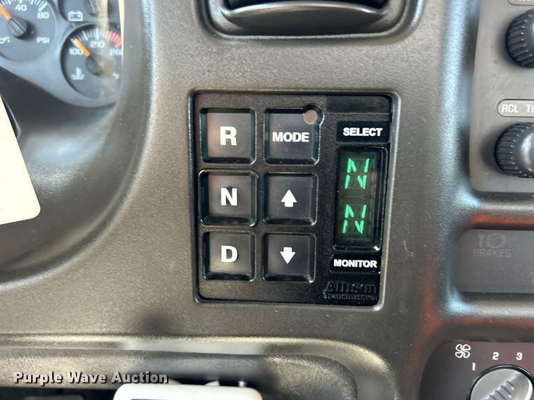 image for item EG1115 2009 GMC C8500 bucket truck